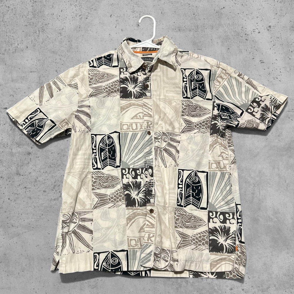 Quiksilver Tribal Fish Sun Print Button Down Shirt Beige Gray Mens Size Medium